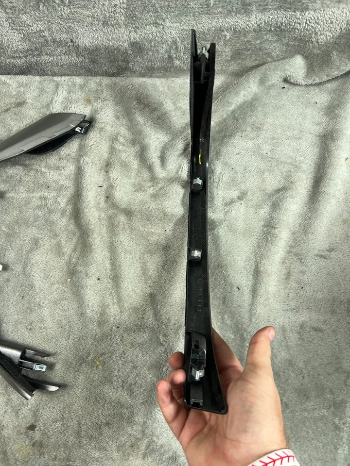 Комплект из 2 оригинальных молдингов для отделки центральной приборной панели Nissan Altima LH/RH D/S P/S 2013-2015 годов выпуска - Изображение 2 из 4