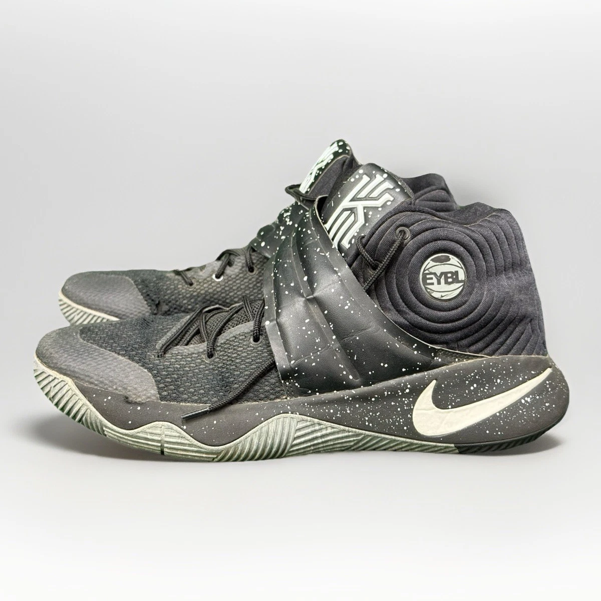 Preços baixos em Nike Kyrie 2 EYBL | eBay