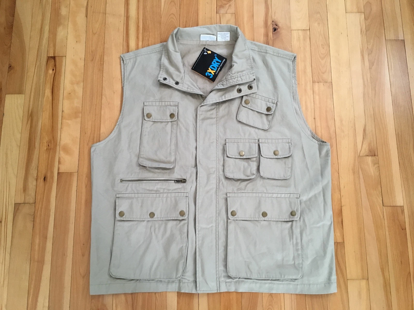 NWT TravelSmith Men's Size XXL Multipocket Vest 3XDRY in Khaki w/ Many Pockets