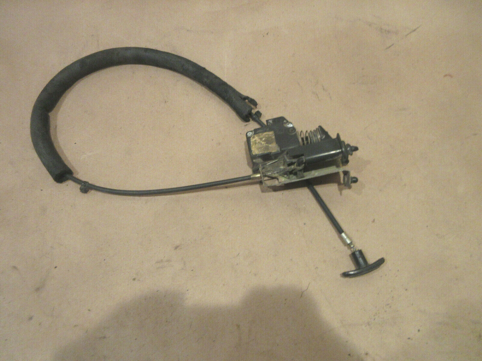 Ferrari 360,430,550 Fuel Filler Door Actuator With Cable  -P/N 65395900