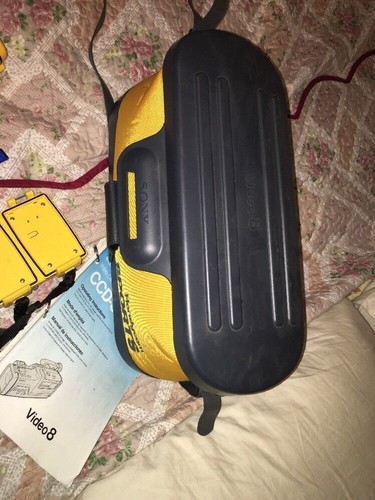 Sony Handycam Sports Video 8 Camcorder Model CCD-SP-7 Camera Recorder Bag - Picture 7 of 9