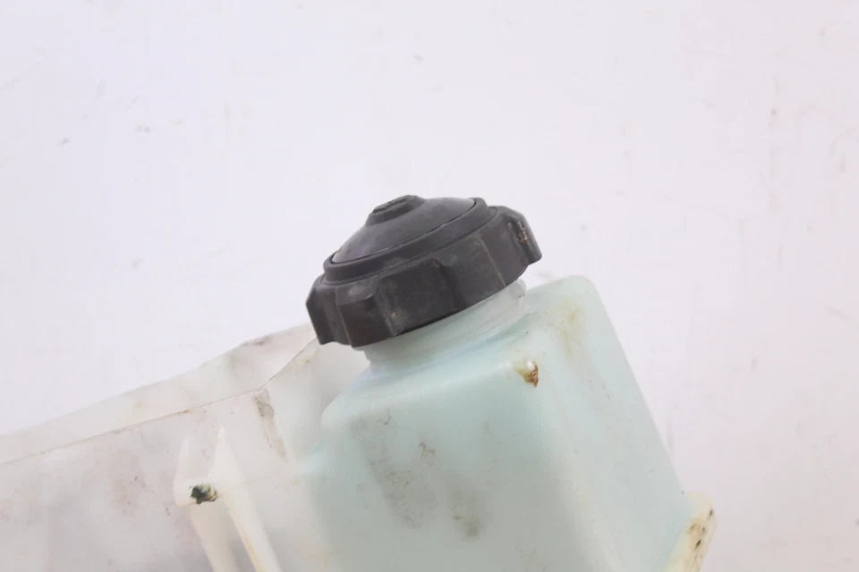 2005 POLARIS TRAIL TOURING 550 Oil Tank with Cap - Изображение 2 из 4