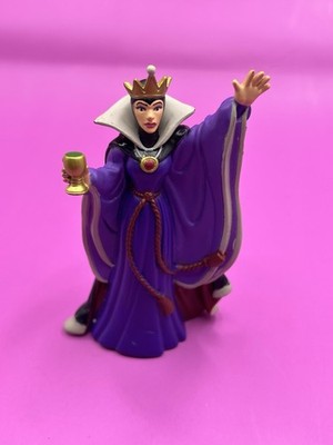 DISNEY SNOW WHITE EVIL QUEEN HOLDING GOLD GLASS CHALACE PVC FIGURE CAKE TOPPER