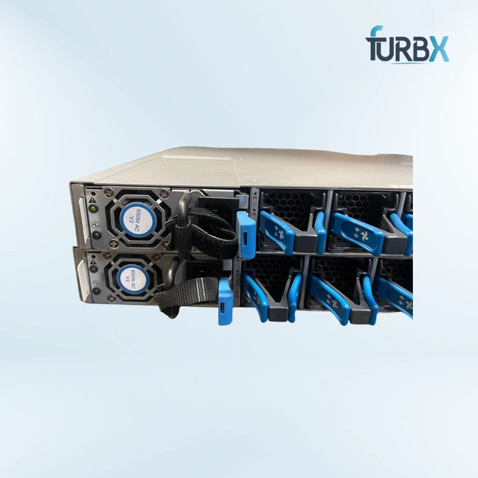 Conmutador Ethernet de 48 puertos Cisco Nexus 9300 N9K-C93108TC-EX Foto 3 de 4