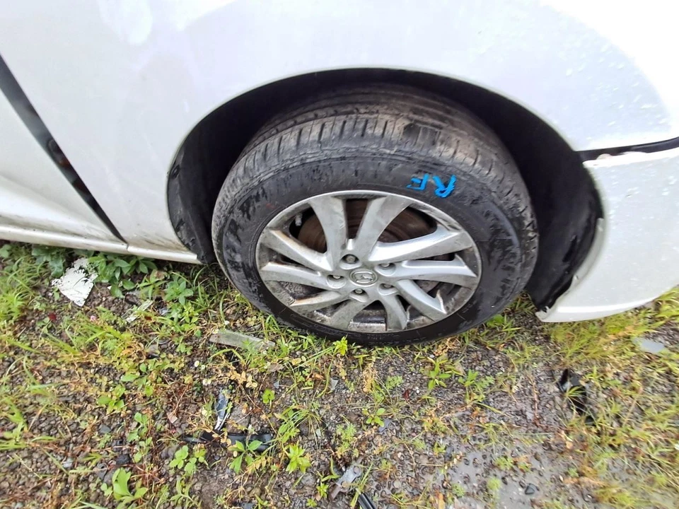 Caja de filtro de aire usada para Mazda 5 2012 2,5 L OEM 168 k millas - Stock #092269 Foto 3 de 4