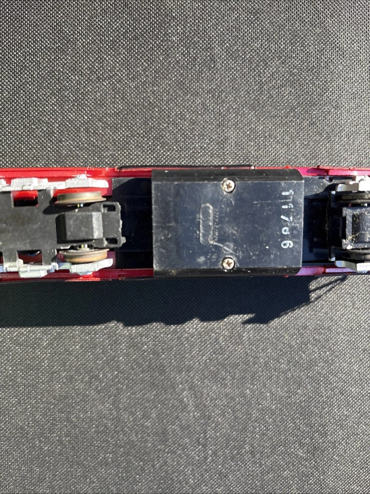 VTG Life Like Santa Fe 3500 HO Scale Burlington 150-A, Union Pacific - Image 3 of 4