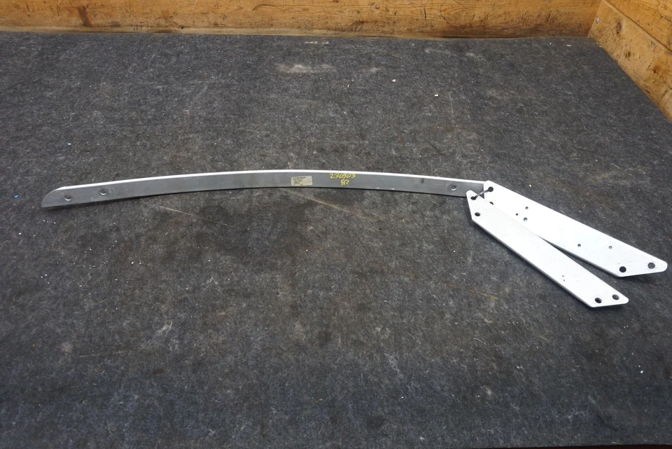 Juego de 3 barras de soporte de torre de puntal delanteras izquierda y derecha OEM Aston Martin Rapide 2011 Foto 3 de 4