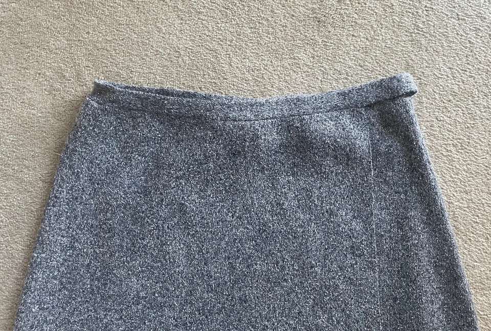 Falda corta Topshop gris jaspeado seda angora tejida talla 10 L17" detalle de corbata en muy buena condición Foto 2 de 4