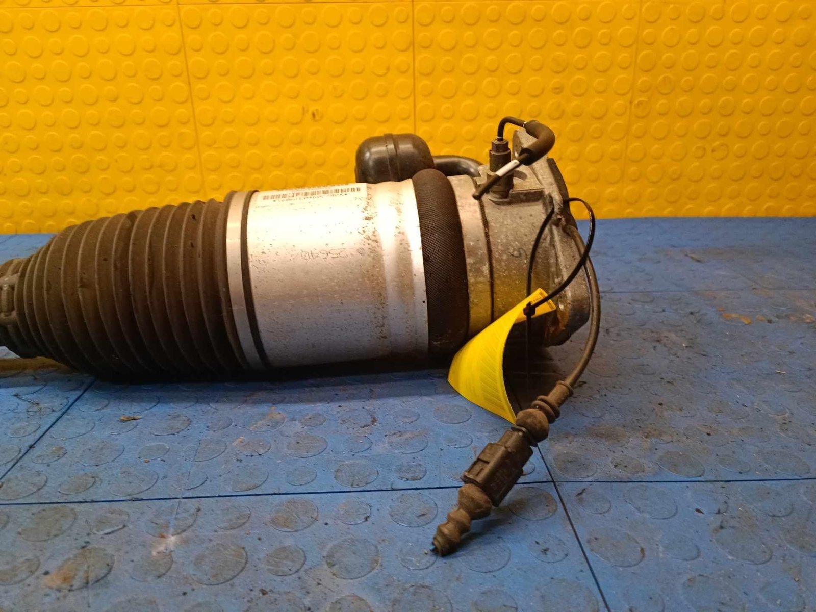 08 09 10 11 BENTLEY Continental GT Rear Left Air Shock Absorber OEM 3W0616001C