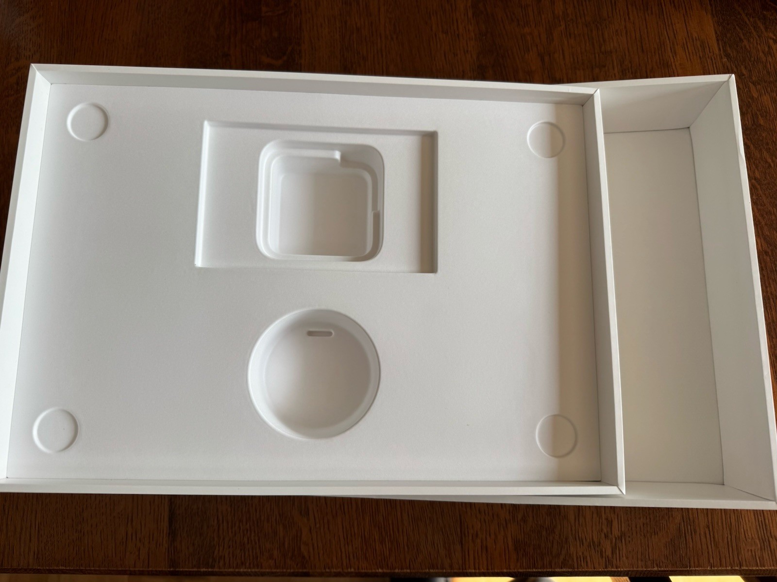 Apple MacBook Air 13" modello a1932 grigio siderale 128GB solo scatola vuota foto 3