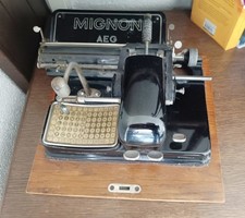 AEG Mignon 4 -- Schreibmaschine Zeigerschreibmaschine -- 20er 30er Jahre Antik