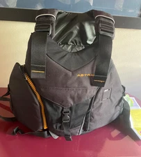 NWT Astral Ringo Life Vest Life Jacket L/XL Type III  Kayaking, boating, SUP NEW