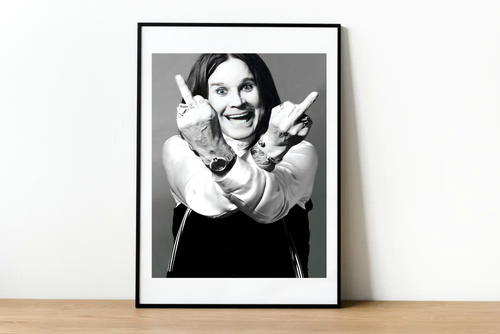 Poster Ozzy Osbourne Giving doppio dito medio-stampa musicista-1001 - Foto 1 di 4