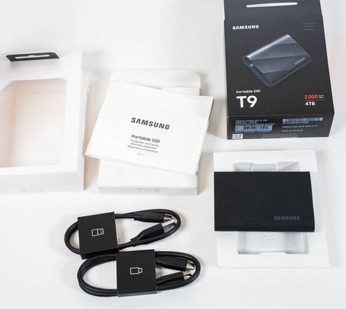 Samsung T9 4TB 2,000 MB/s Portable SSD - Black (MU-PG4T0B) - New/Open Box - Photo 5/10