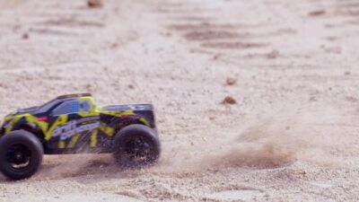 DEERC 4WD Brushless RC Cars 300E 60KM/H High Speed Car 1:18 Scale