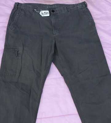 DOCKERS CLASSIC FIT Pants For Men SIZE - W42 X L32. TAG NO DOCKERS CLASSIC FIT Pants For Men SIZE - W42 X L32. TAG NO