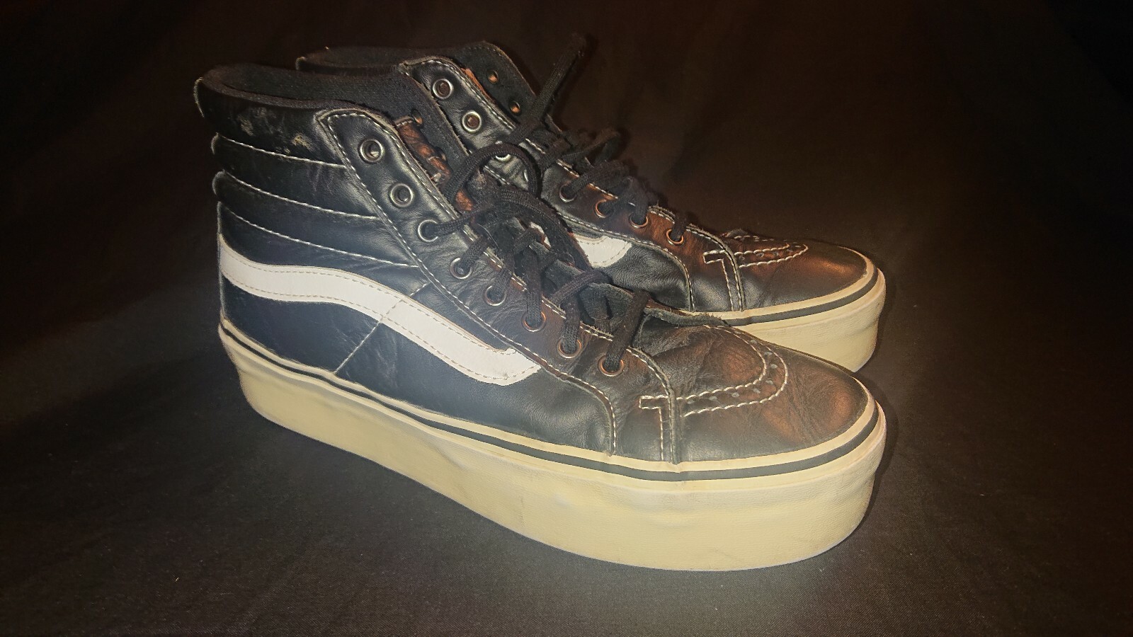 vans high tops white with black stripe