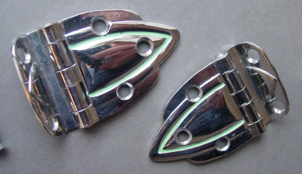 Armario vintage cromado Art Deco bisagra desplazada elevado verde menta forrado Foto 3 de 4