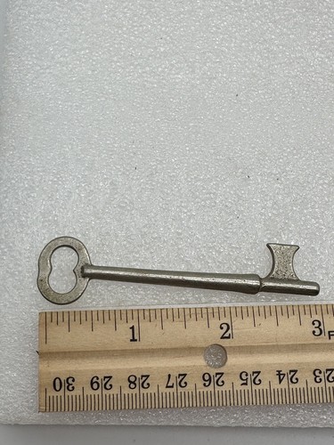 Antique Skeleton Keys Uncut Lot Of 8 Assorted Patterns 2.75" to 3" Germany - Picture 12 of 14