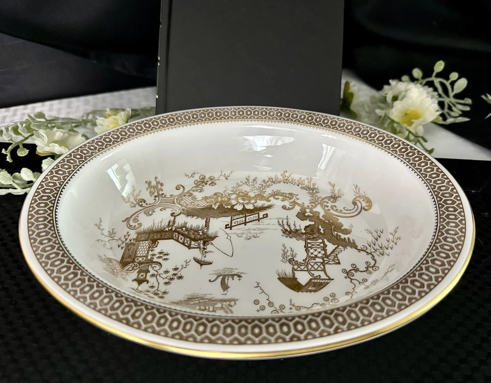 Cuenco ovalado para servir verduras Spode's Garden by Spode con borde de panal 9" Foto 4 de 4