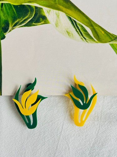 Asymmetric Wavy Yellow Green Tulip Flower Leaf Rustic Elegant Clip Earrings Her - Picture 1 of 10