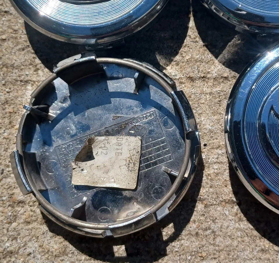 Juego de tapas centrales Toyota Camry Avalon Solara (4 piezas) 2000-2016 pieza # 42603 AC020 Foto 3 de 3