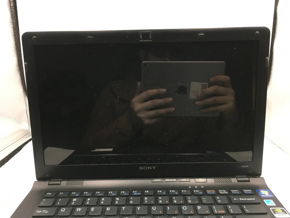 SONY VAIO VPC-CW2HGX - INTEL I3 - NO RAM - NO POWER/FOR PARTS - READ DESCRIP -BB - Image 2 of 4