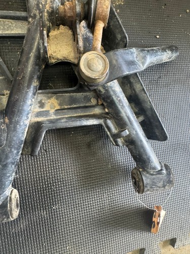 04-08 YAMAHA GRIZZLY 660 4X4 REAR BACK LOWER LEFT CONTROL A ARM w PLASTIC GUARD - Picture 5 of 11