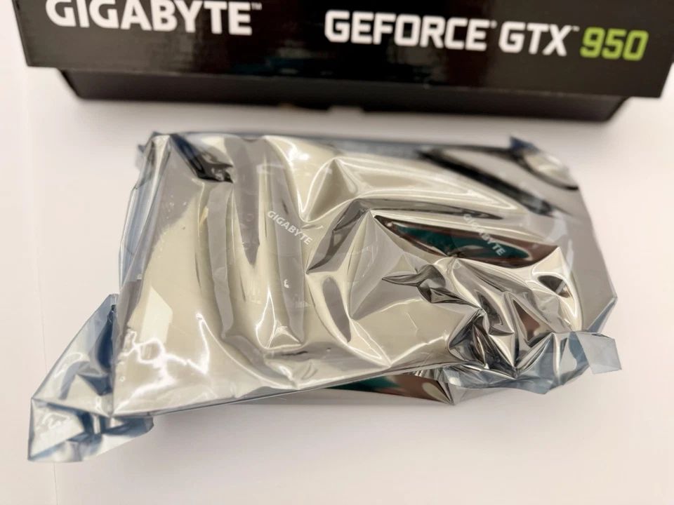 **Brand NIB** GIGABYTE GeForce GTX 950 2GB GDDR5 GV-N950WF2OC-2GD - Image 3 of 4