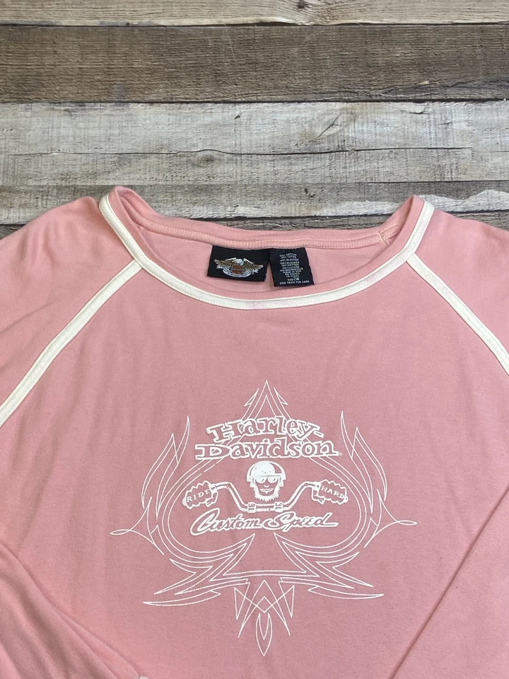 Harley-Davidson Mujer Rosa Manga Larga Pullover Top Suéter Talla 2W Motociclista Y2K Foto 2 de 4