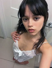 Jenna Ortega  Sexy   8x10 Celebrity Photo Photograph  46992