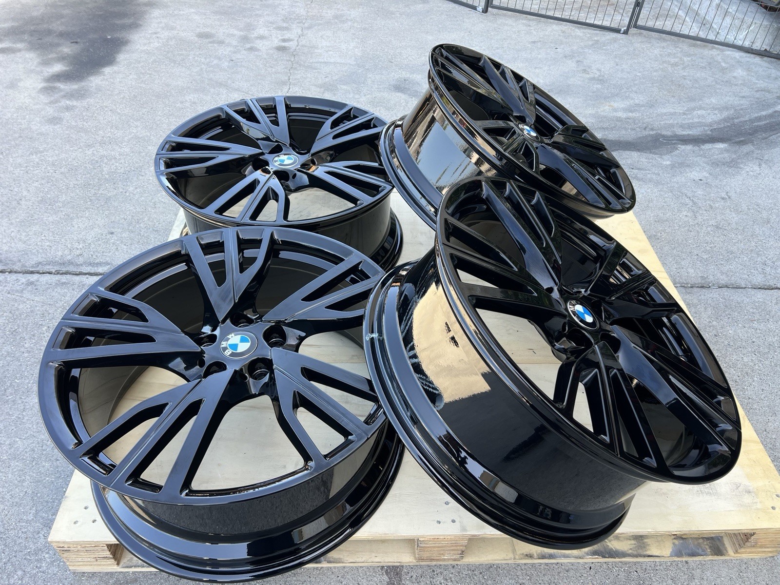 20" BMW i8 OEM FACTORY ORIGINAL I12 I15 i 8 BLACK ROADSTER STOCK WHEELS RIMS 🔥