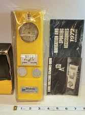 RARE NOS 70's AM Radio Compass 2 Band Davis Instruments Navigation Yellow
