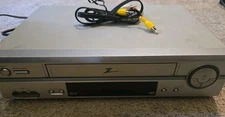 Zenith VCR VRE4222 HI-FI VHS Player Recorder No Remote Tested