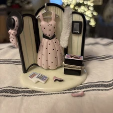 PHB Porcelain Hinged Trinket Box Dressing Room