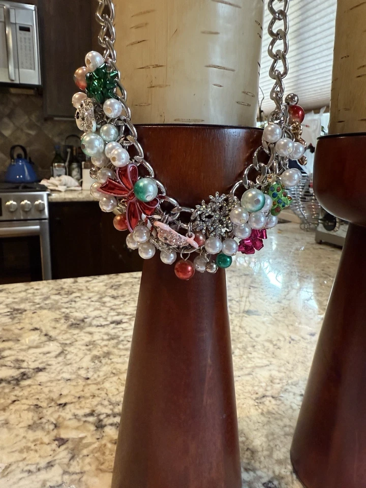 NEW Betsey Johnson Holiday Baubles Charm 16”-19” Bib Necklace - Image 3 of 4