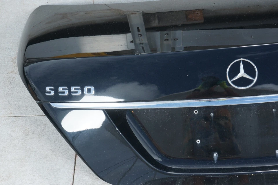 Mercedes-Benz S550 2007-2013 tapa maletero OEM negro Foto 3 de 4