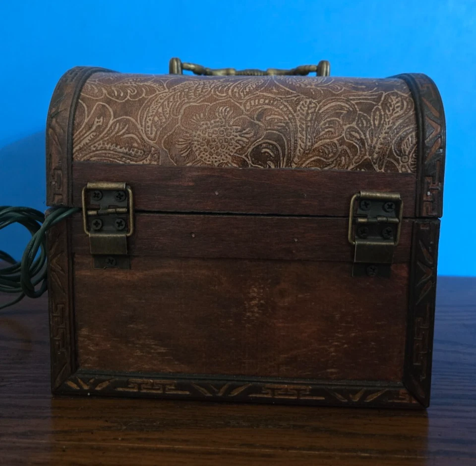 HIMALAYAN SALT LAMP ~ TREASURE BOX GLOW - Image 4 of 4