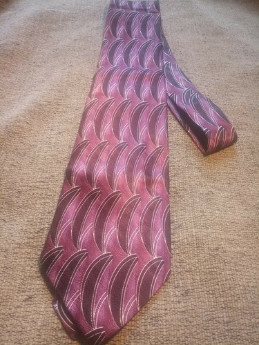 IRVINE PARK Geometric 100% Silk Tie NEW Purple - Picture 3 of 6