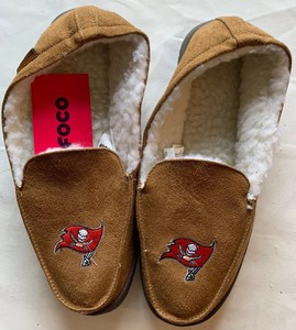 the bay mens slippers