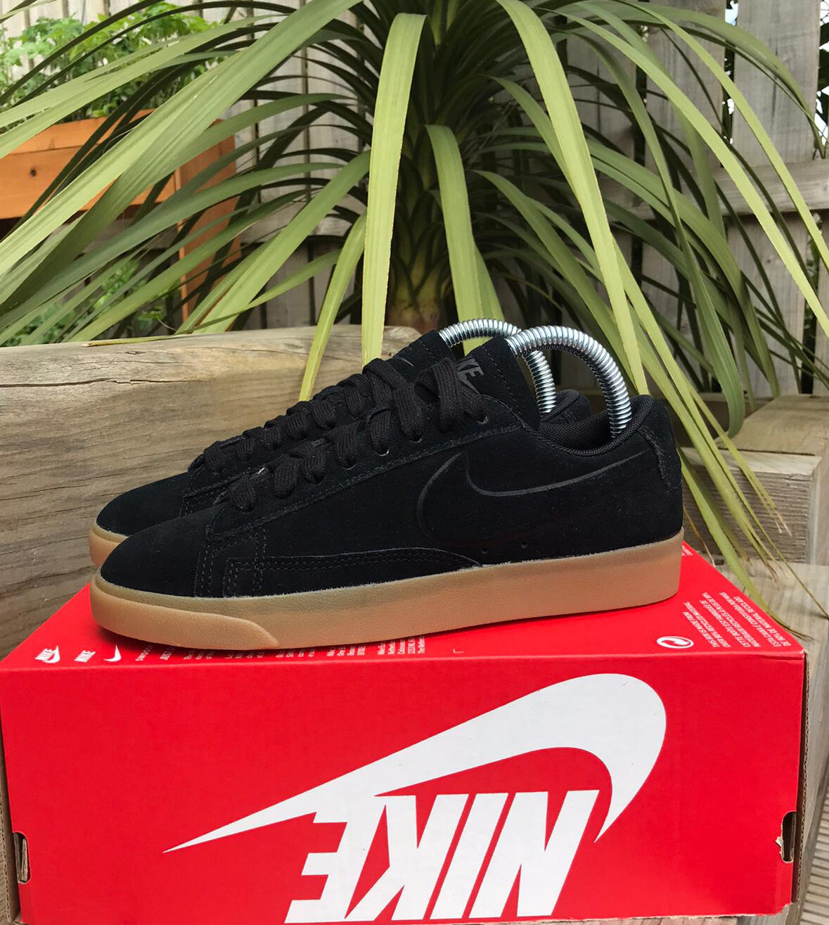 nike blazer low gum