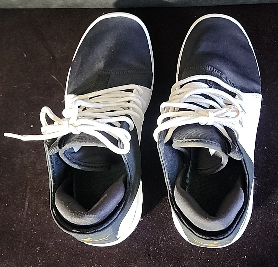 JORDAN AIR FIRST CLASS SNEAKERS Black/Metallic Gold/White Youth Size 7 - Image 4 of 4