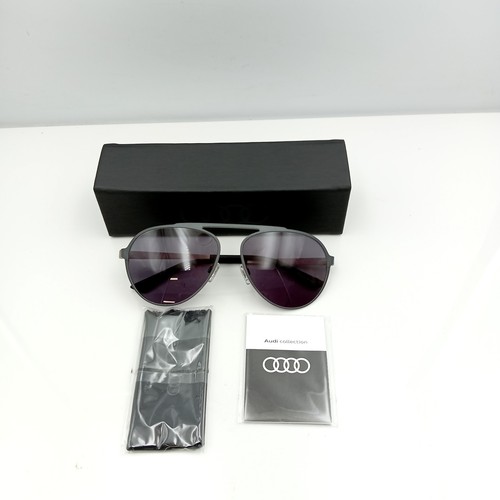 Genuine Audi Men's Pilot Sunglasses in Dark Grey/Sand 3112200300 - Afbeelding 2 van 10