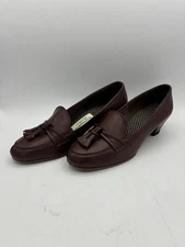 Women’s Genuine Leather Shoes Made by Daniel Green From Outdorables Size 7