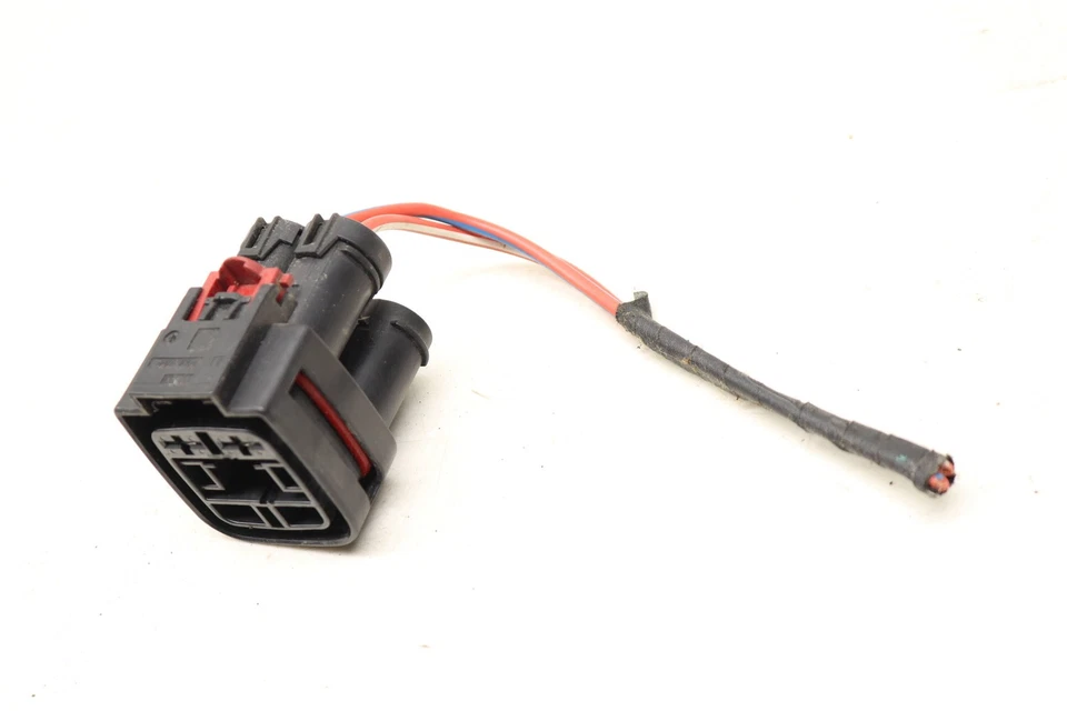 2015-2016 BMW M235I XDRIVE - Ignition Distributor Wiring Connector / Pigtail - Image 2 of 4