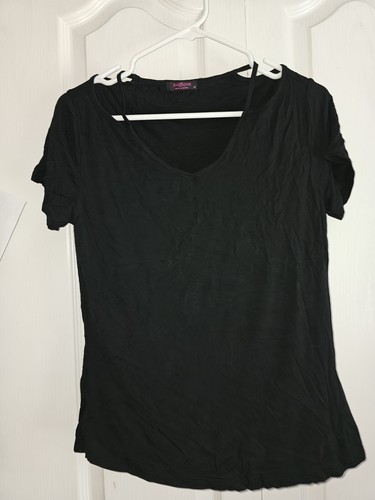Top para mujer Avid Love talla mediana manga corta hombro abierto negro
