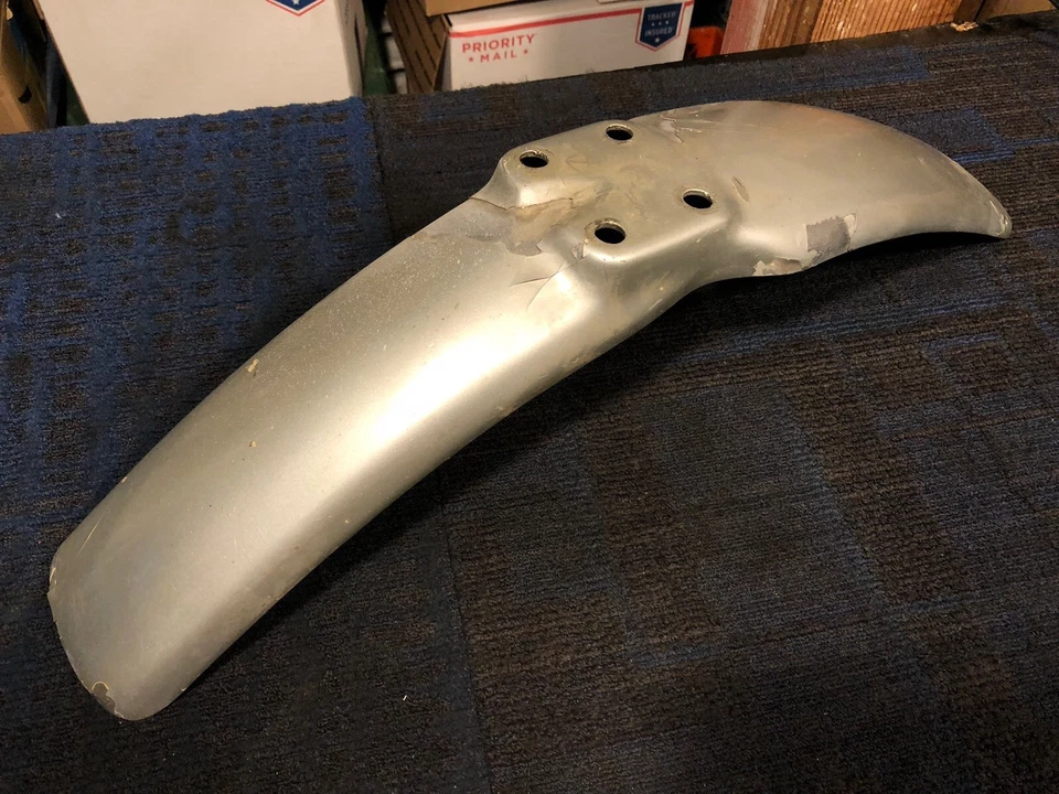 73 74 75 Guardabarros delantero Honda Elsinore CR125 CR250 CR125M CR250M MT250 MR175 MT125 Foto 3 de 4