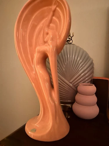 ART POTTERY MCM 1985 Royal Haeger Seranade Woman Pink Peach