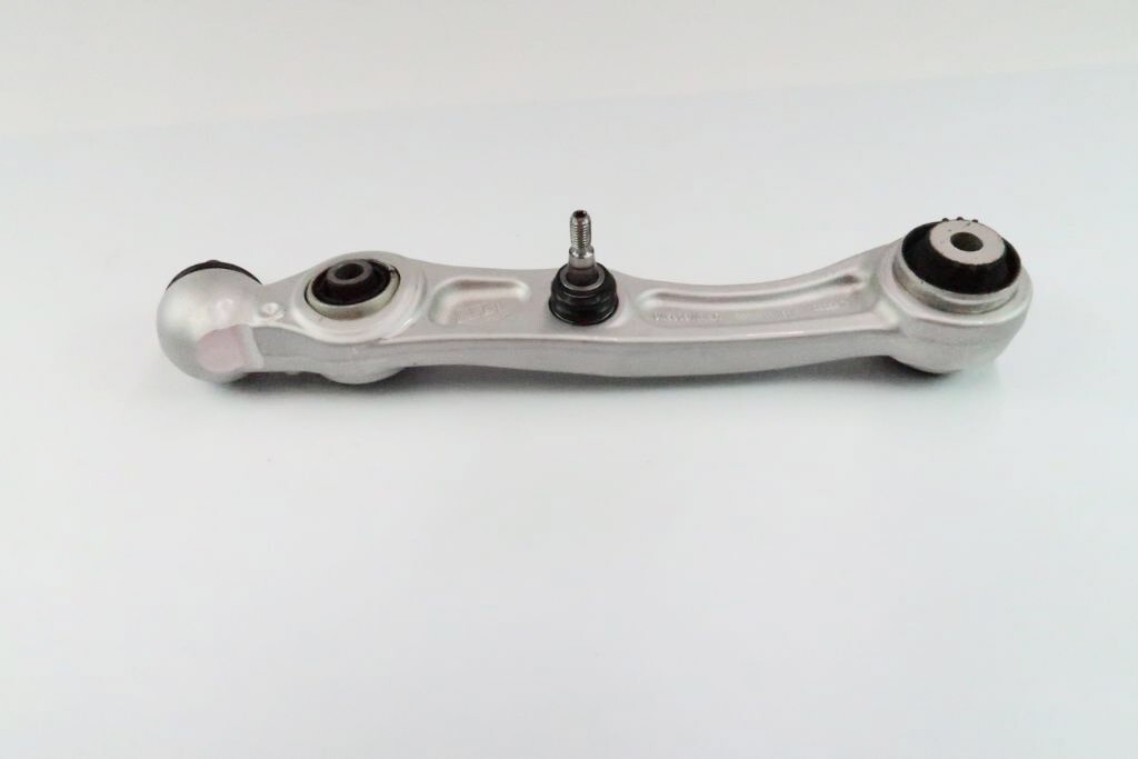 Rolls Royce Cullinan right lower control arms wishbone tension strut #1425