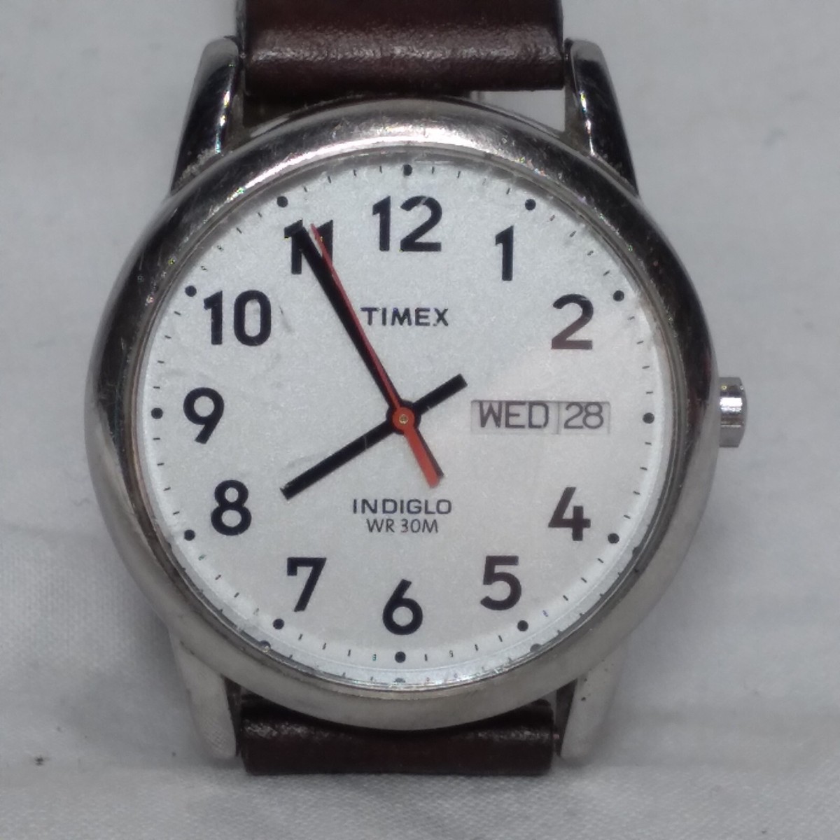 Timex Indiglo WR 30M Date Window Easy To Read Dial Mens Watch 